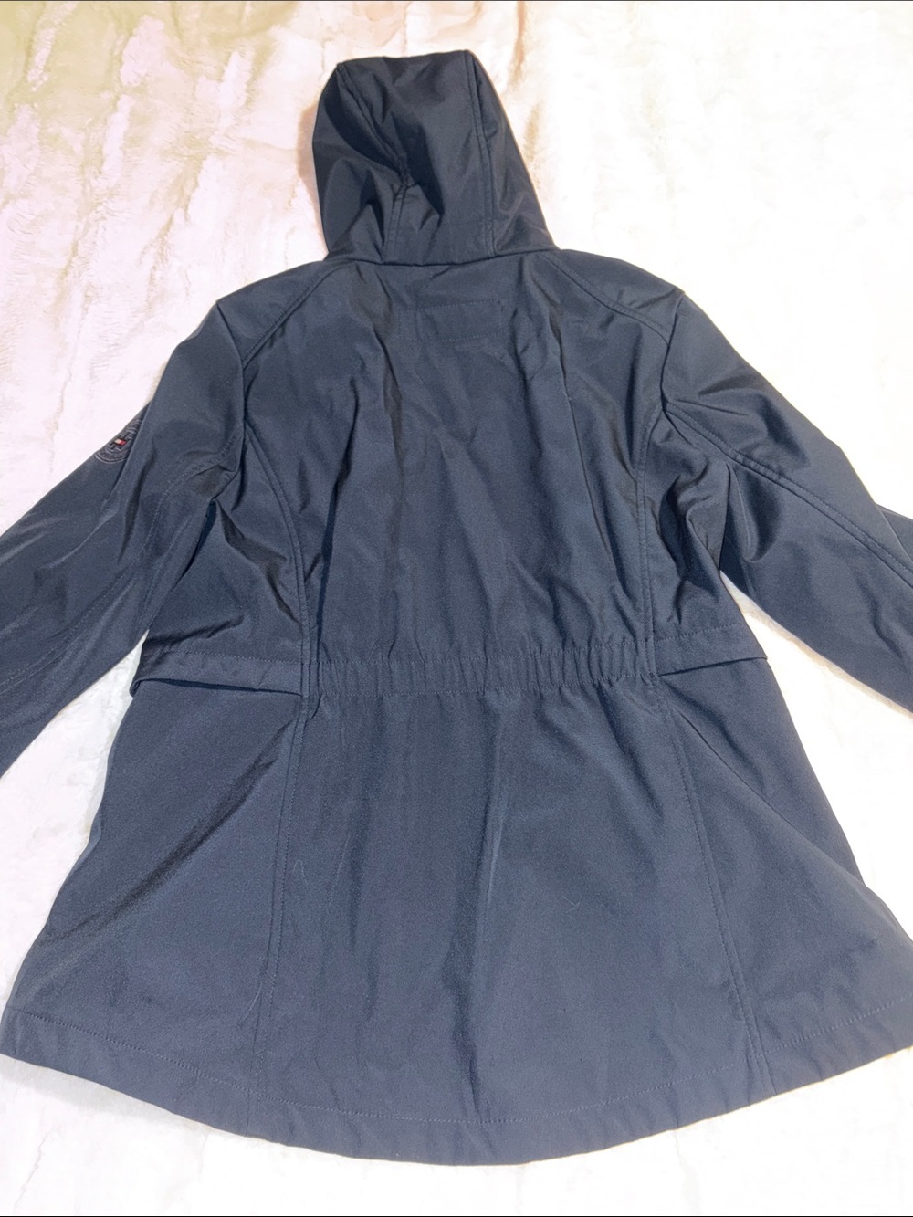 Womens Tommy Hilfiger Navy Hooded Rain Coat/Windbreaker with Red/white Trim - Picture 6 of 7